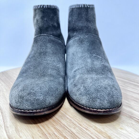 Toms Leila Suede Ankle Booties Block Heel Women's 9 Gray Tassel - Picture 2 of 11